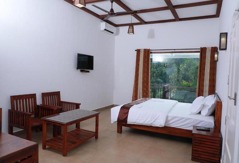 اتاق استاندارد با بالکن, Coffee And Pepper Plantation Homestay