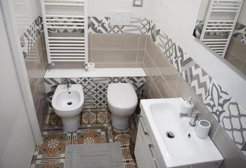 סוויטת ג'וניור עם מרפסת, Palazzo D'amaro Historical Residence