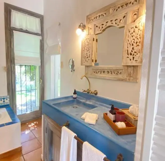 Suite with Pool, Finca Amapola Agrotourismus