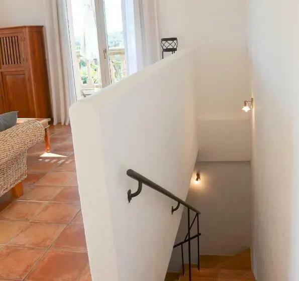 メゾネットスイート, Finca Amapola Agrotourismus