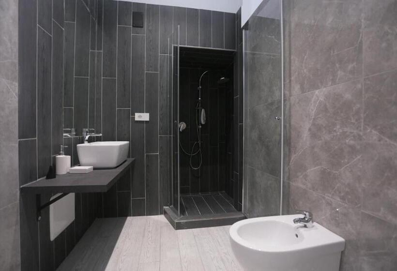 اتاق استاندارد, Esposito Plaza S & Suite