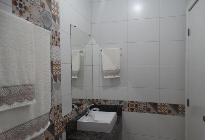 חדר דלוקס עם מרפסת, Pousada Central