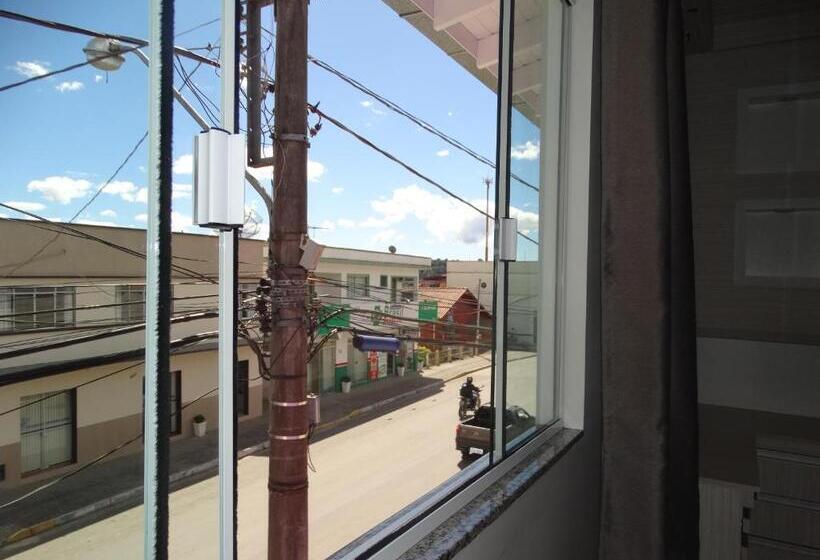 חדר דלוקס נוף לעיר, Pousada Central