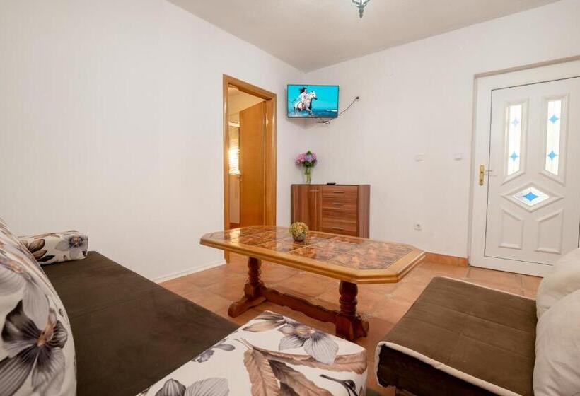 آپارتمان 1 خوابه همکف, Villa Jazina Pavlović