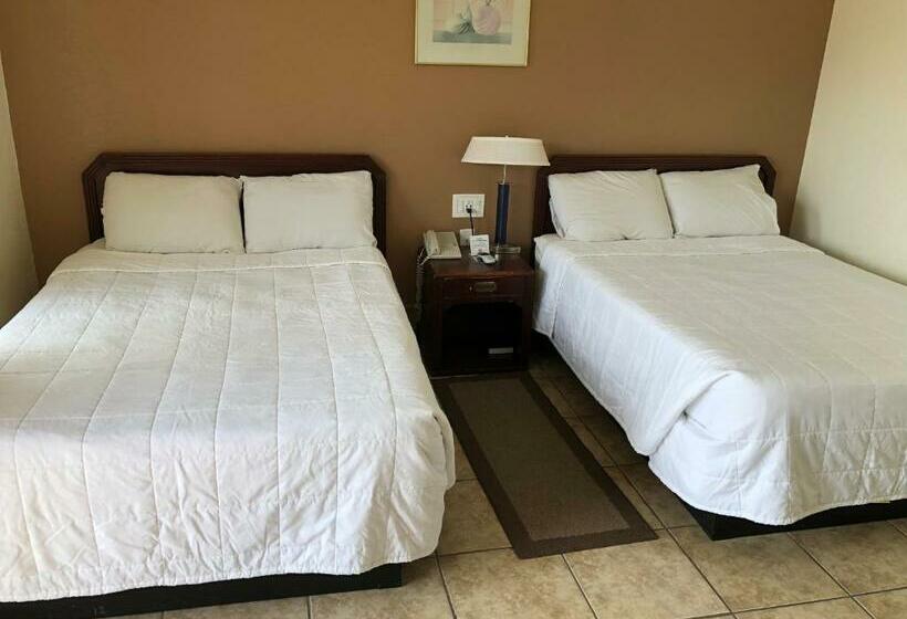 חדר דלוקס, Topper Motel