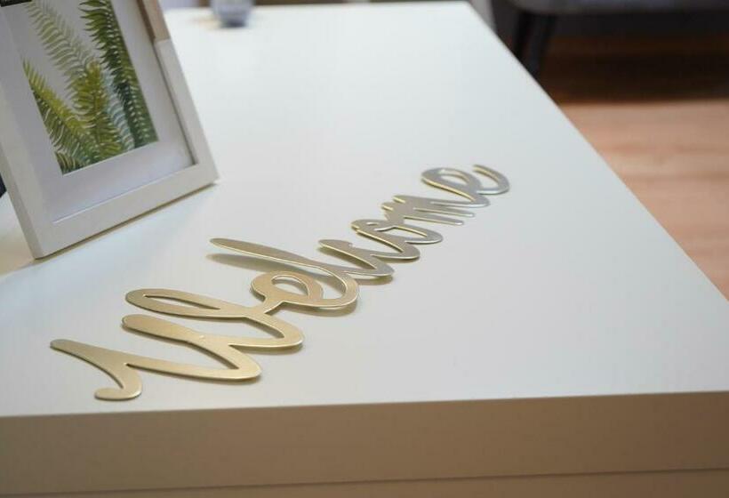 آپارتمان 1 خوابه, Emilia Studios