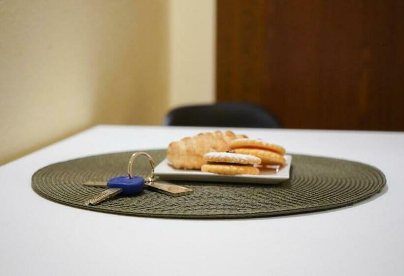 آپارتمان 1 خوابه, Emilia Studios