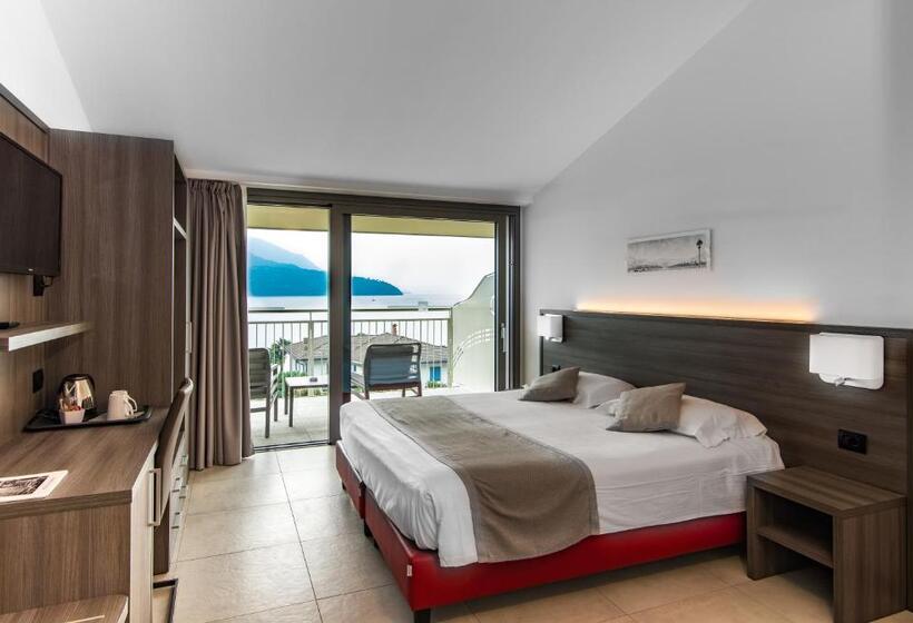 Standard Szoba Kilátással, Domaso