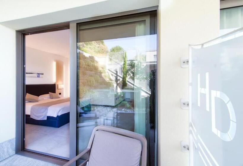 Kertre Néző Standard Szoba, Domaso