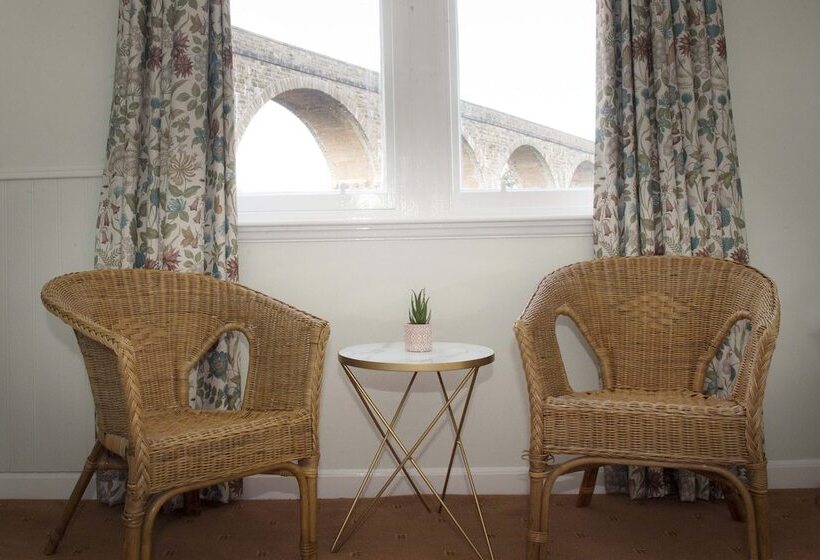 スタンダードルーム, The Royal Oak