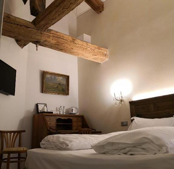 اتاق اکونومی, Torrione Trento