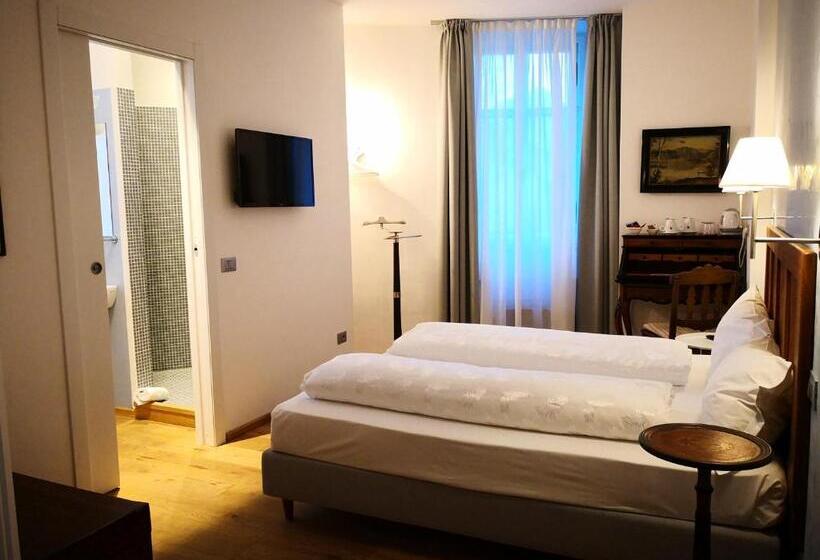 اتاق استاندارد, Torrione Trento