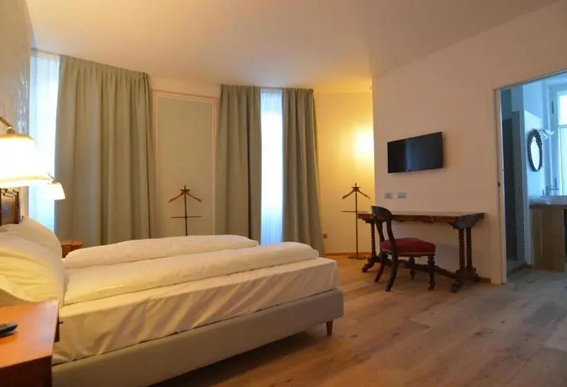 اتاق سوپریور, Torrione Trento