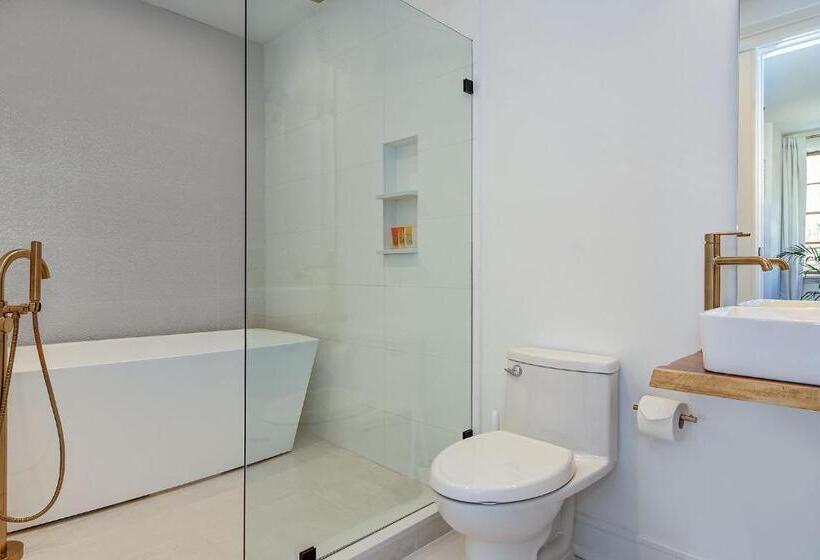 اتاق سوپریور, Casablanca