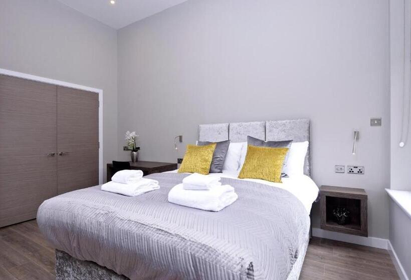 דירת חדר סופריור, Nelson Mandela Place Apartments