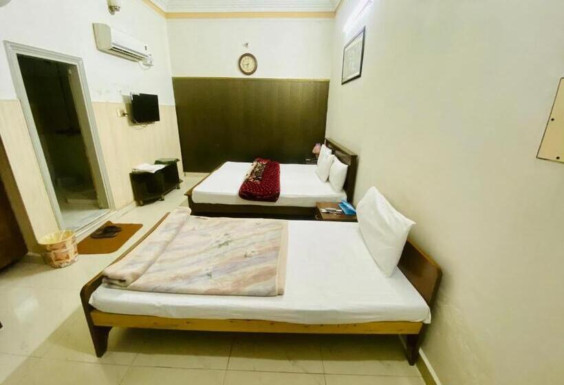 اتاق استاندارد چهار تخته, Mehran Multan