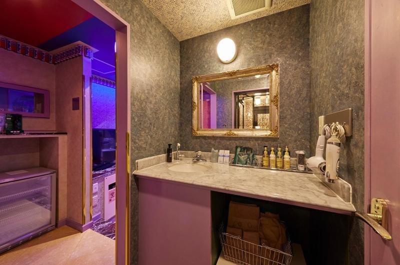 이코노미 룸, Coco Club Azumino