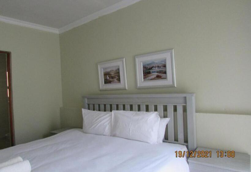 اتاق خانوادگی, Aloes Lodge