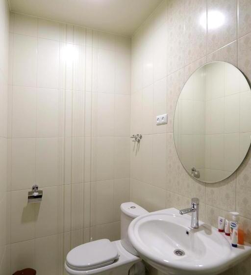اتاق استاندارد چهار تخته, Garnim Guest House