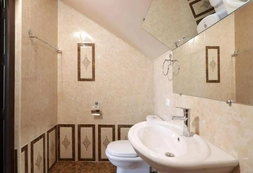 اتاق لوکس خانوادگی, Garnim Guest House