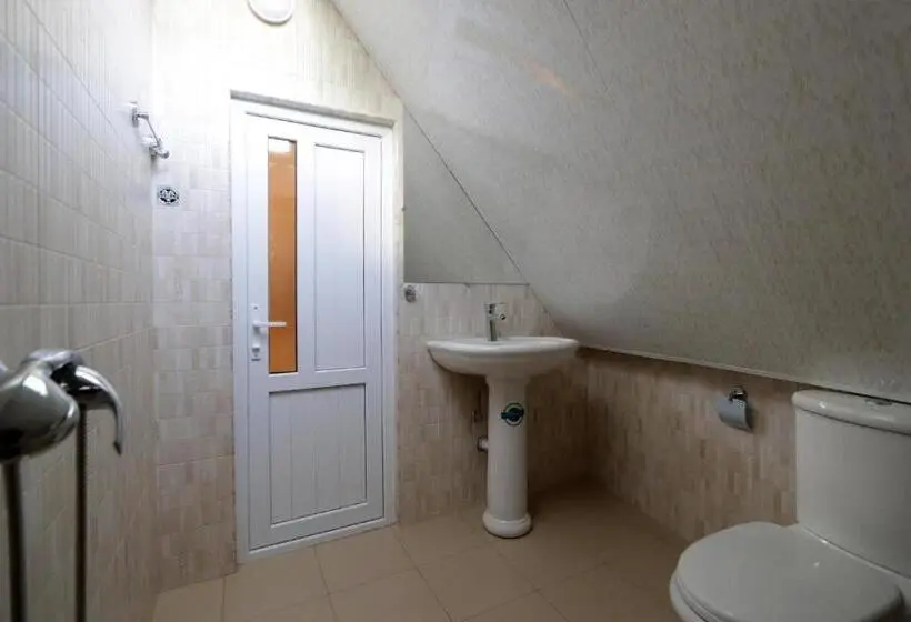 اتاق لوکس, Garnim Guest House