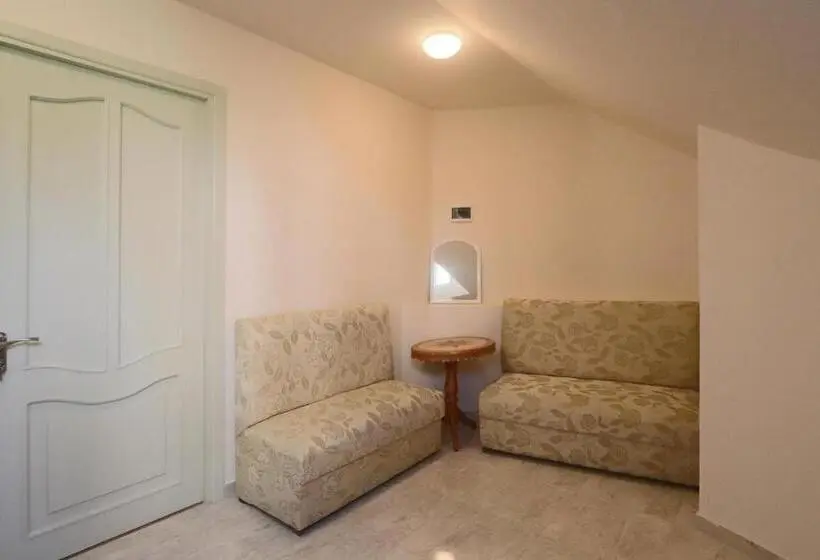 اتاق لوکس, Garnim Guest House