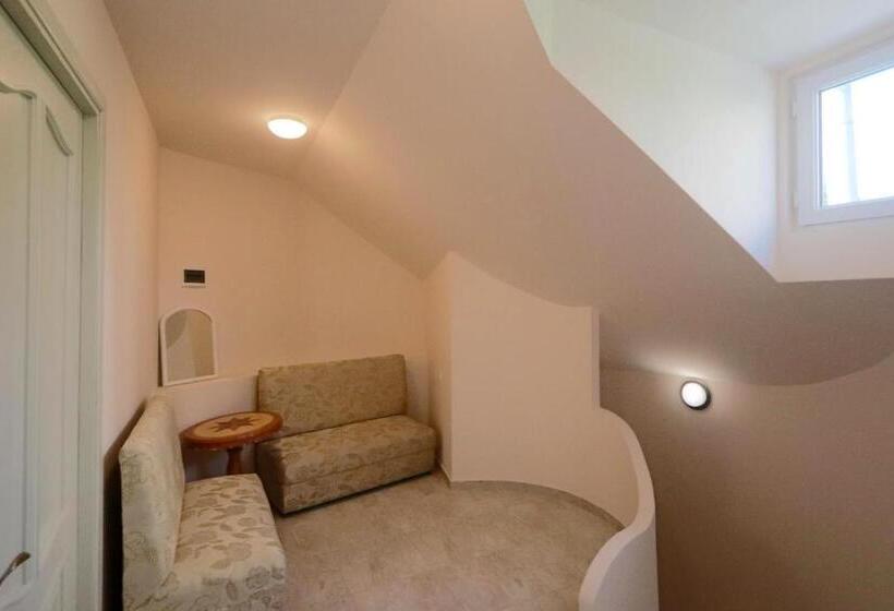 اتاق لوکس, Garnim Guest House