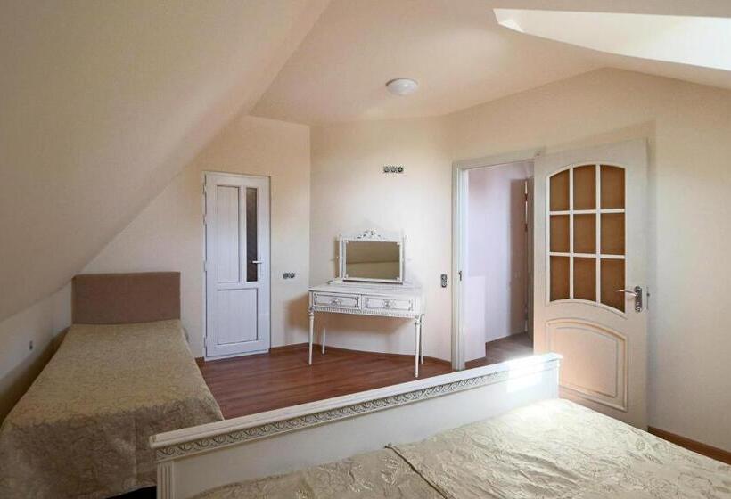 디럭스 룸, Garnim Guest House