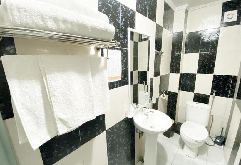 اتاق استاندارد سه نفره, Orange Kutaisi