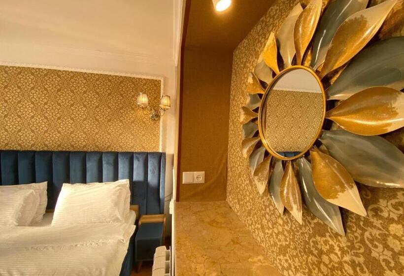 اتاق استاندارد سه نفره, Orange Kutaisi