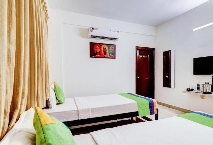 Quarto Superior, Treebo Saga Apartment