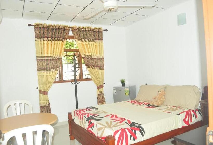 Номер Стандарт, Nadee Villa 7