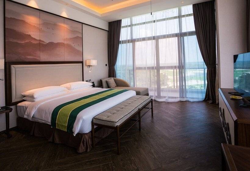 סוויטת סופריור, Forest City Golf