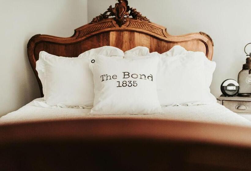 חדר סטנדרט, The Bond 1835