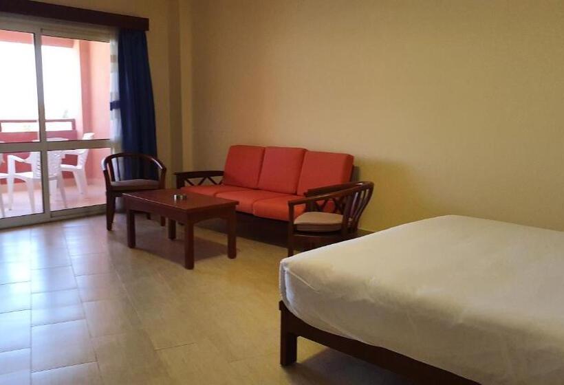 اتاق خانوادگی با چشم‌انداز دریا, Fanar