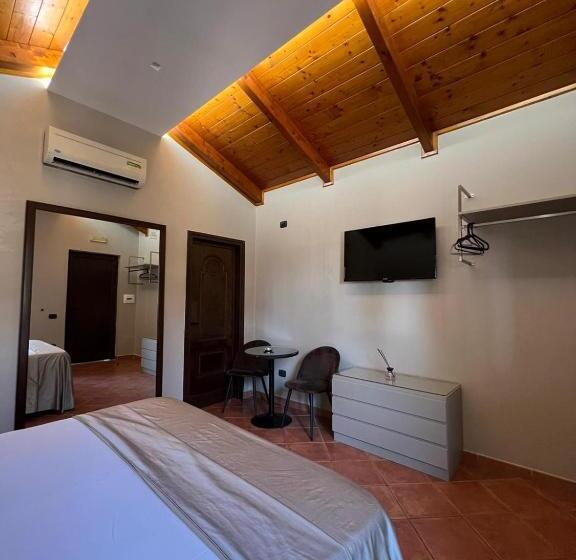 חדר סטנדרט, 2000