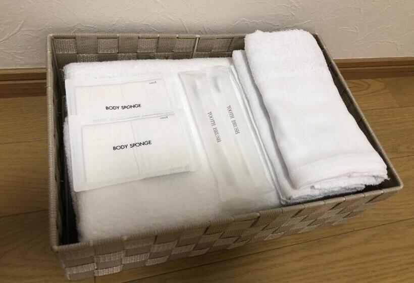 Economy Quadruple Room, Guest House En