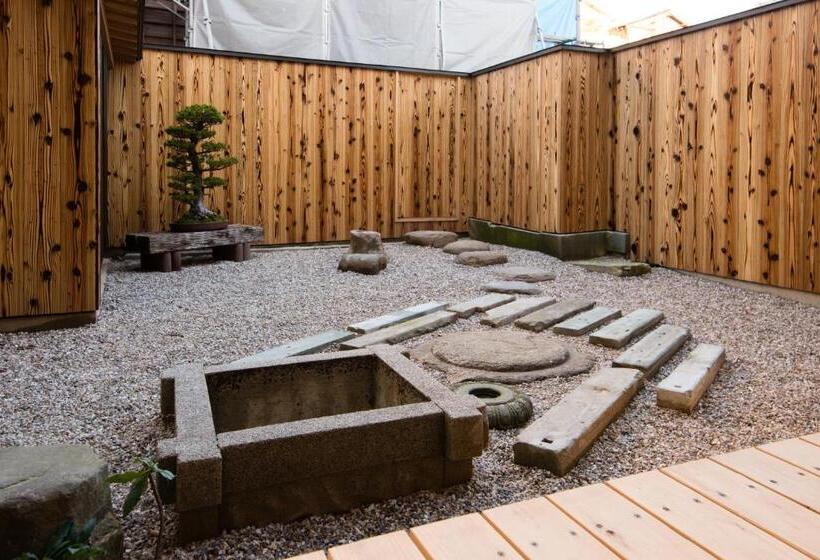 Habitació Quàdruple Estàndard, Tsumesyo Mikuni