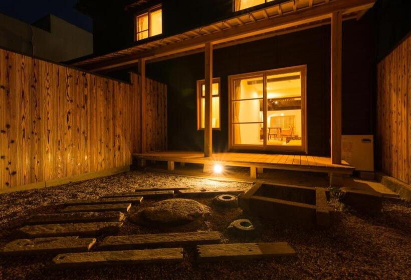 Standard Quadruple Room, Tsumesyo Mikuni