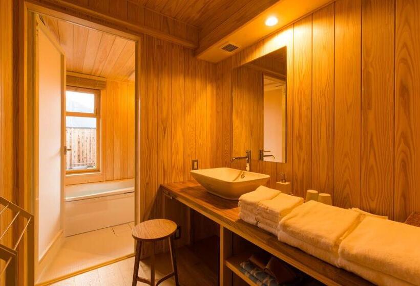 Standard Quadruple Room, Tsumesyo Mikuni