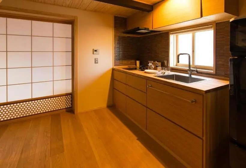 スタンダード４人部屋, Tsumesyo Mikuni