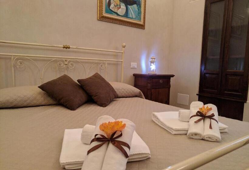 带露台的套间, Torres Suite