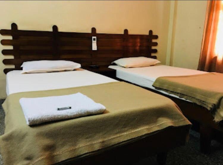 带大床的豪华间, Nellimoottil Guest House