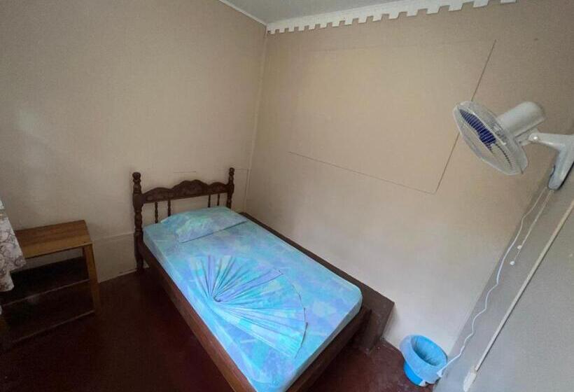 스탠다드 싱글 룸 공동욕실, Pura Vida Hostel