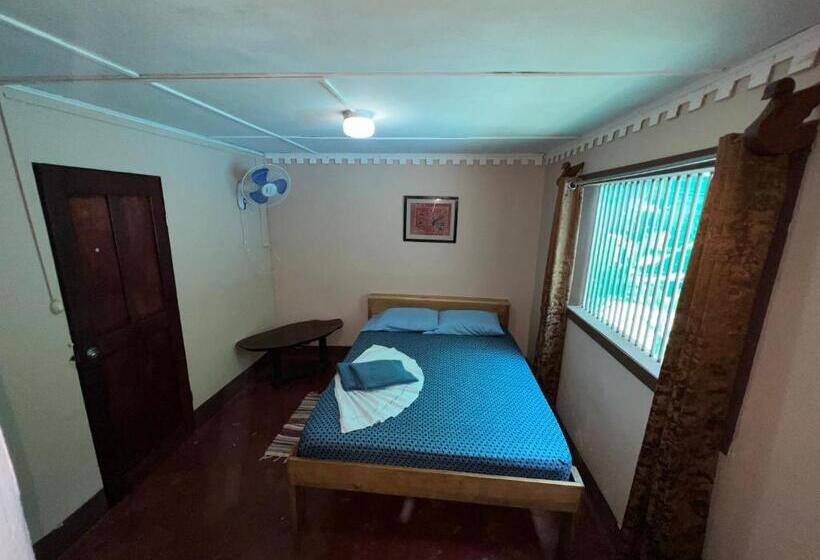 اتاق استاندارد, Pura Vida Hostel