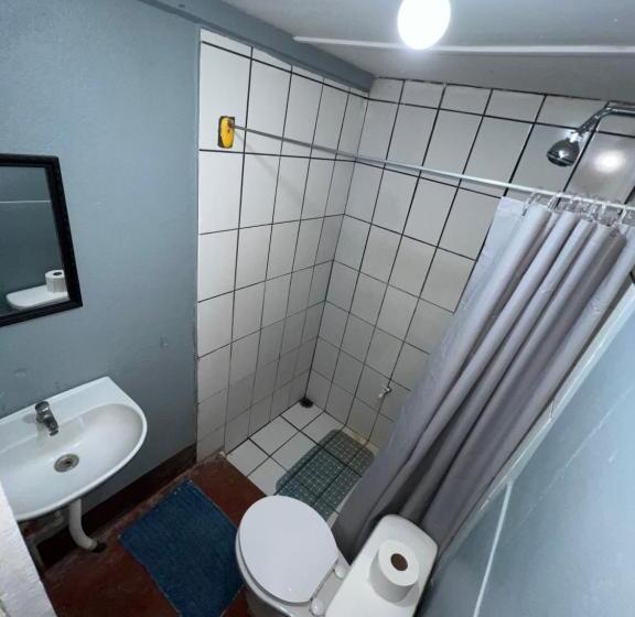 اتاق استاندارد, Pura Vida Hostel