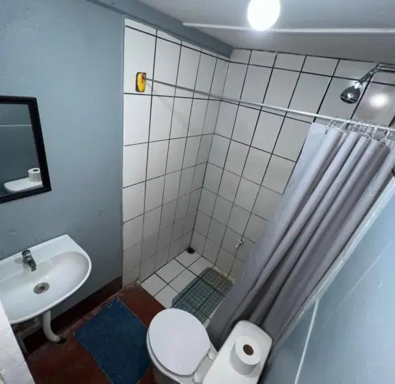 اتاق استاندارد, Pura Vida Hostel
