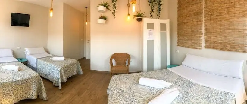 Standard Neljän Hengen Huone, Villa Galicia