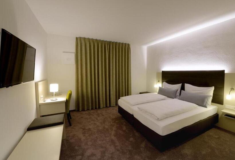 标准间, Am Campus