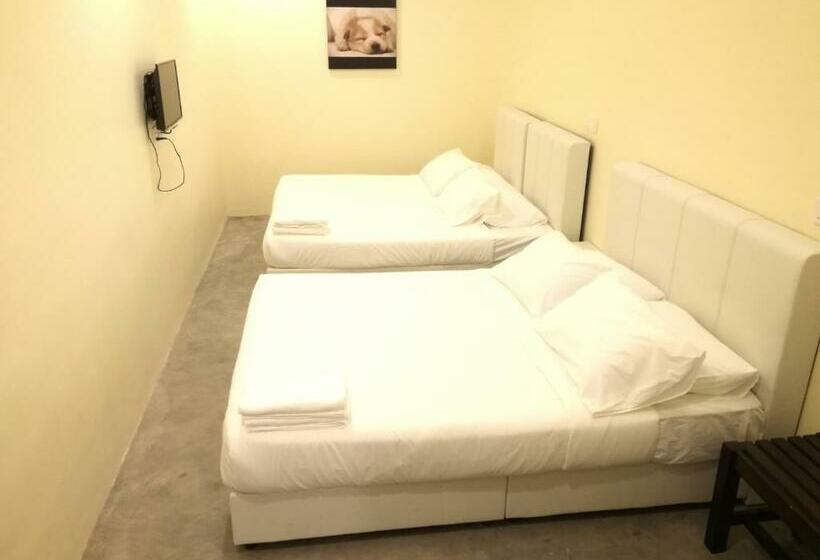 Quarto Familiar, Pangkor Mutiara